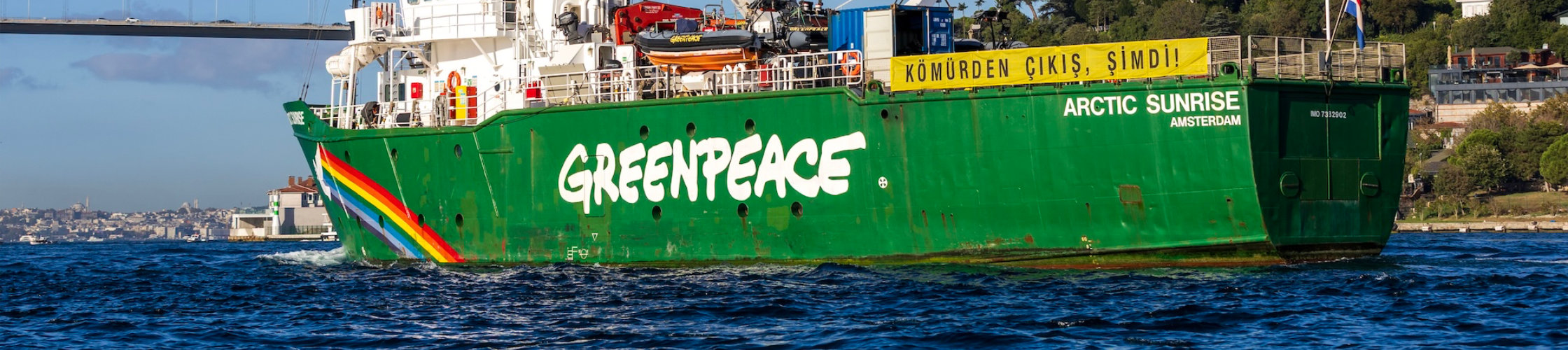 Temiz Mesaj reverse graffiti writing Kömürden Çıkış Şimdi across Istanbul